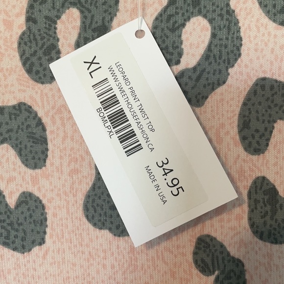 BNWT blush leopard twist top/T-shirt - Picture 2 of 2